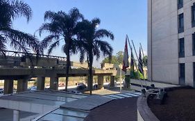 Quarto duplo em hotel pertinho do Aeroporto de Congonhas - H108